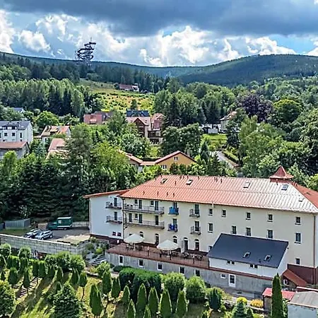 Otel Dobrzynski Nefryt